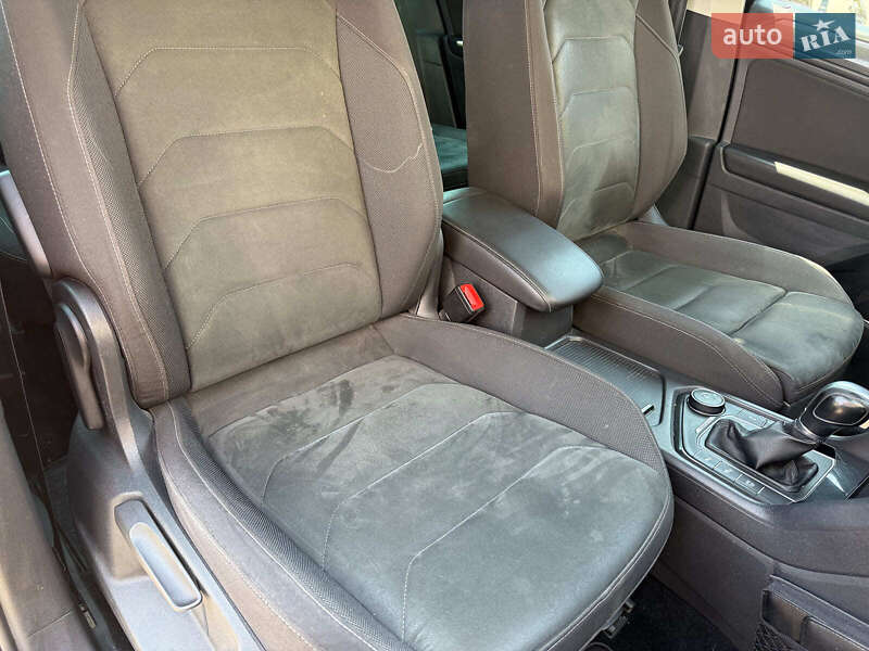 Внедорожник / Кроссовер Volkswagen Tiguan 2017 в Одессе