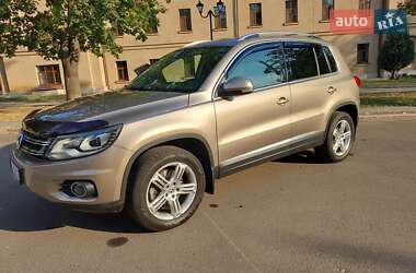Внедорожник / Кроссовер Volkswagen Tiguan 2012 в Николаеве
