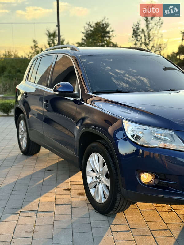 Внедорожник / Кроссовер Volkswagen Tiguan 2009 в Виноградове фото 5 Внедорожник / Кроссовер Volkswagen Tiguan 2009 в Виноградове