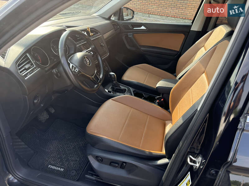Внедорожник / Кроссовер Volkswagen Tiguan 2019 в Хмельницком