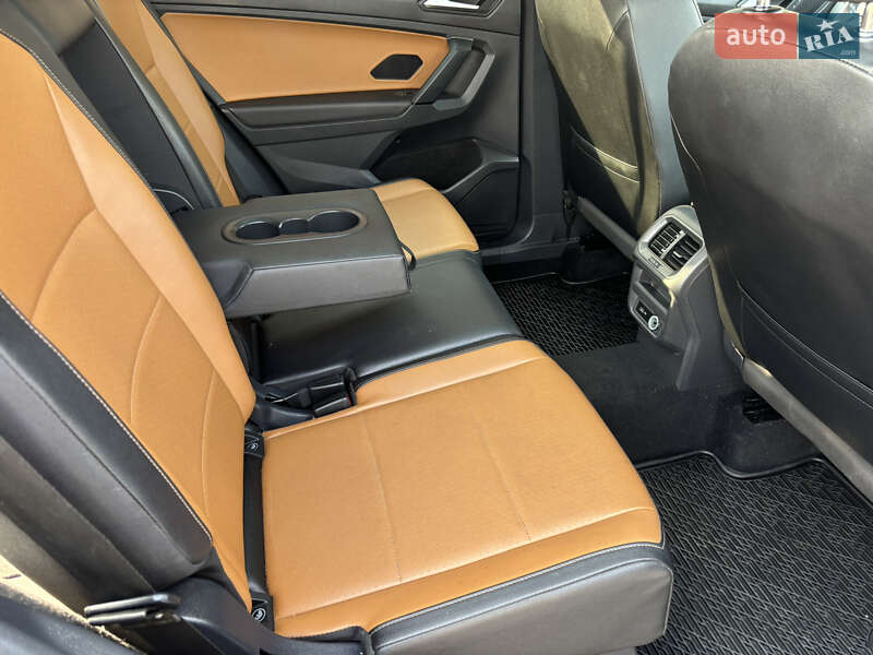 Внедорожник / Кроссовер Volkswagen Tiguan 2019 в Хмельницком