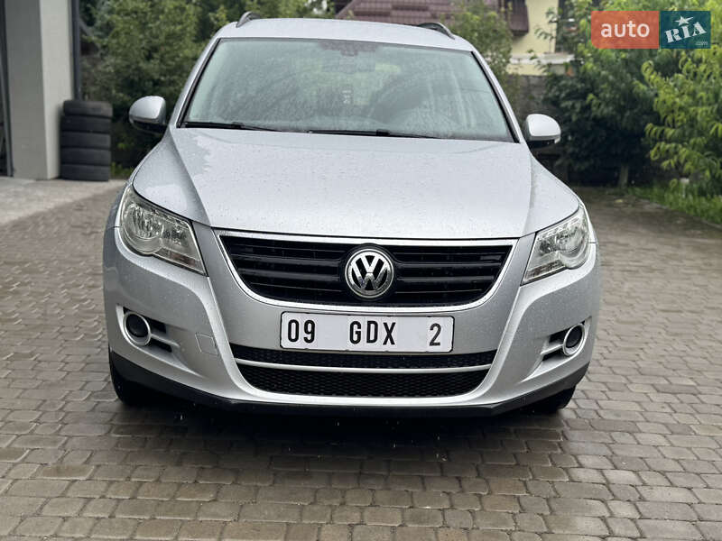 Внедорожник / Кроссовер Volkswagen Tiguan 2008 в Староконстантинове