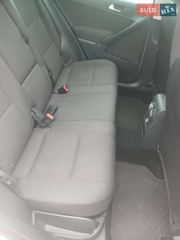 Внедорожник / Кроссовер Volkswagen Tiguan 2012 в Шептицькому