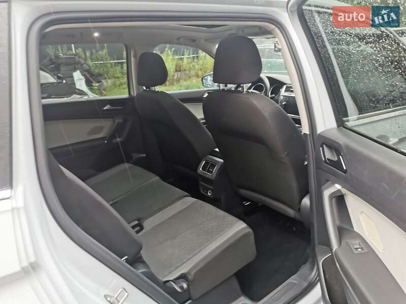 Внедорожник / Кроссовер Volkswagen Tiguan 2018 в Львове
