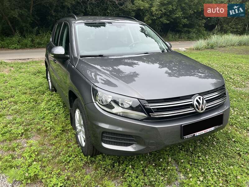 Внедорожник / Кроссовер Volkswagen Tiguan 2016 в Киеве