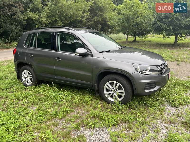 Внедорожник / Кроссовер Volkswagen Tiguan 2016 в Киеве