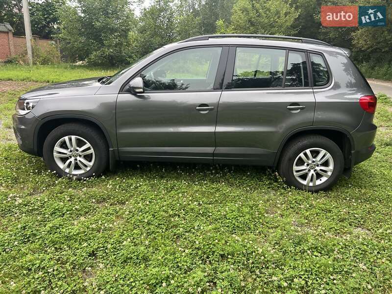 Внедорожник / Кроссовер Volkswagen Tiguan 2016 в Киеве