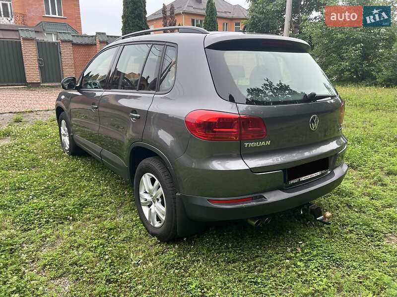 Внедорожник / Кроссовер Volkswagen Tiguan 2016 в Киеве