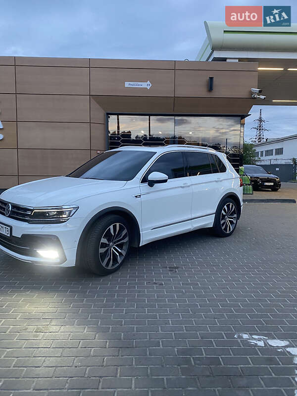 Внедорожник / Кроссовер Volkswagen Tiguan 2017 в Киеве