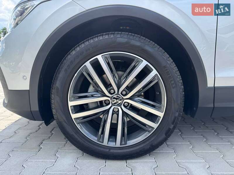 Внедорожник / Кроссовер Volkswagen Tiguan 2022 в Киеве