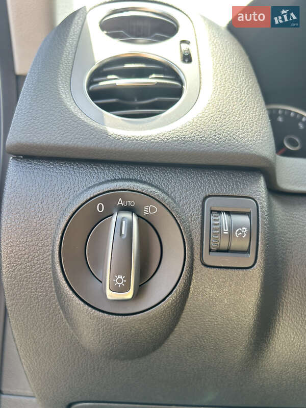 Позашляховик / Кросовер Volkswagen Tiguan 2015 в Черкасах фото 13 Позашляховик / Кросовер Volkswagen Tiguan 2015 в Черкасах