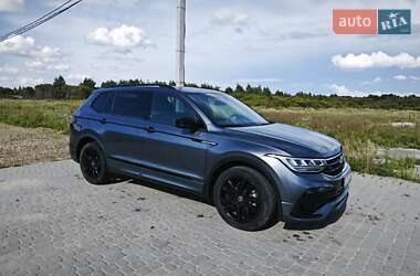Позашляховик / Кросовер Volkswagen Tiguan 2022 в Львові