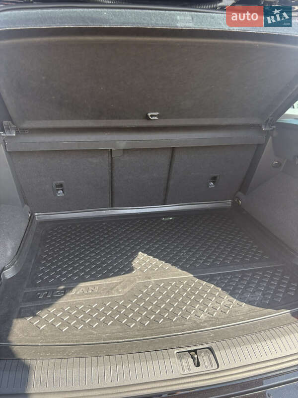 Внедорожник / Кроссовер Volkswagen Tiguan 2021 в Мукачево