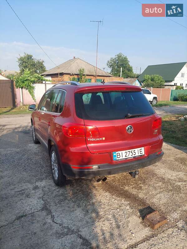Внедорожник / Кроссовер Volkswagen Tiguan 2011 в Кременчуге