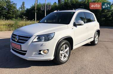 Позашляховик / Кросовер Volkswagen Tiguan 2011 в Житомирі