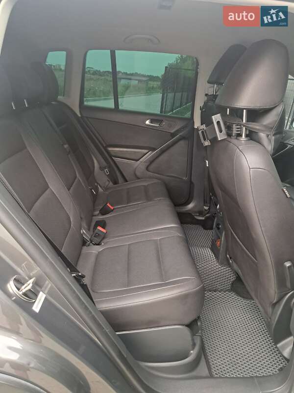 Внедорожник / Кроссовер Volkswagen Tiguan 2015 в Ивано-Франковске