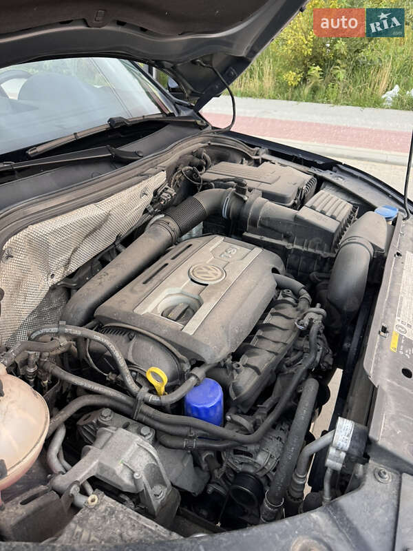 Внедорожник / Кроссовер Volkswagen Tiguan 2017 в Винниках