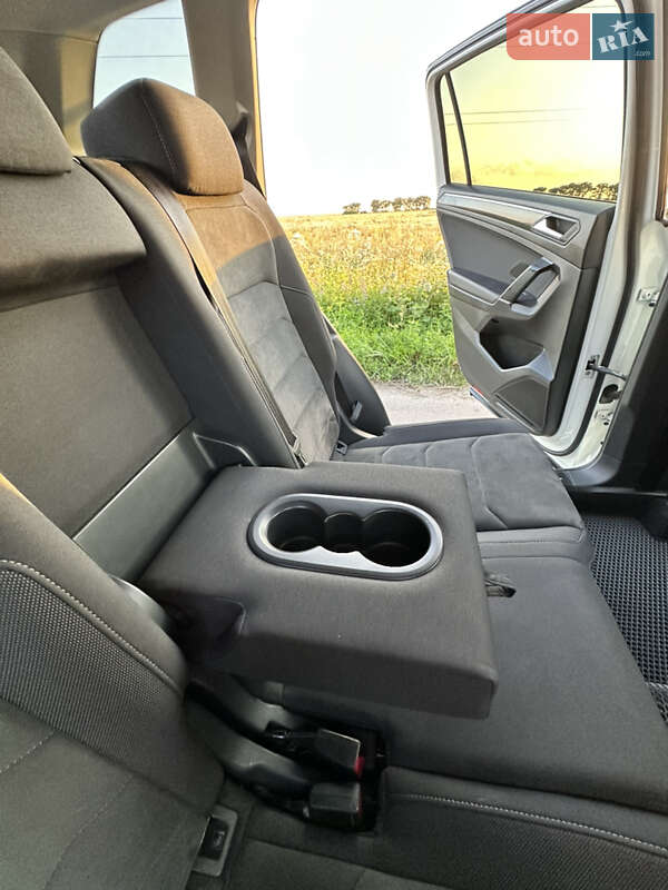 Внедорожник / Кроссовер Volkswagen Tiguan 2019 в Староконстантинове