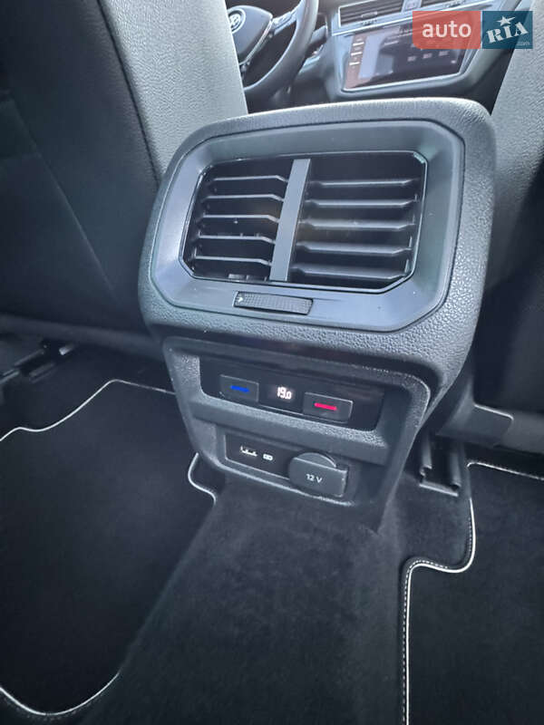 Внедорожник / Кроссовер Volkswagen Tiguan 2017 в Луцке