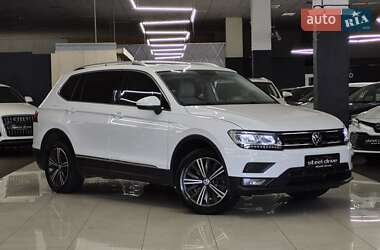 Позашляховик / Кросовер Volkswagen Tiguan 2018 в Миколаєві