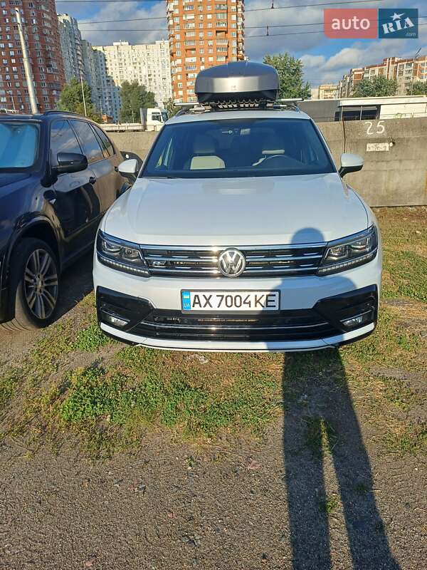 Позашляховик / Кросовер Volkswagen Tiguan 2018 в Києві фото 12 Позашляховик / Кросовер Volkswagen Tiguan 2018 в Києві