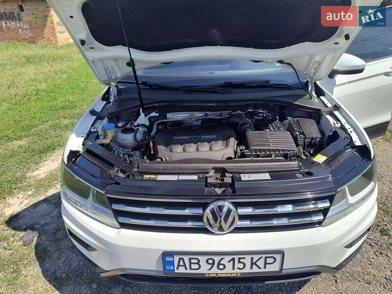 Позашляховик / Кросовер Volkswagen Tiguan 2018 в Іллінцях