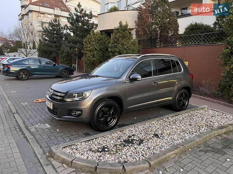 Внедорожник / Кроссовер Volkswagen Tiguan 2013 в Ровно