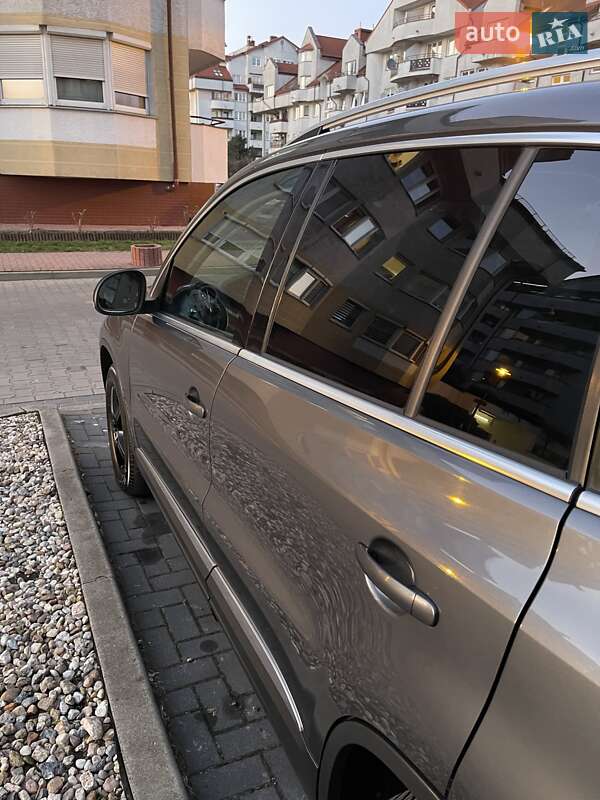 Внедорожник / Кроссовер Volkswagen Tiguan 2013 в Ровно