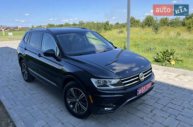 Позашляховик / Кросовер Volkswagen Tiguan 2018 в Здолбуніві