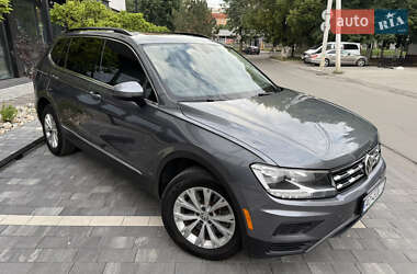 Позашляховик / Кросовер Volkswagen Tiguan 2017 в Ужгороді