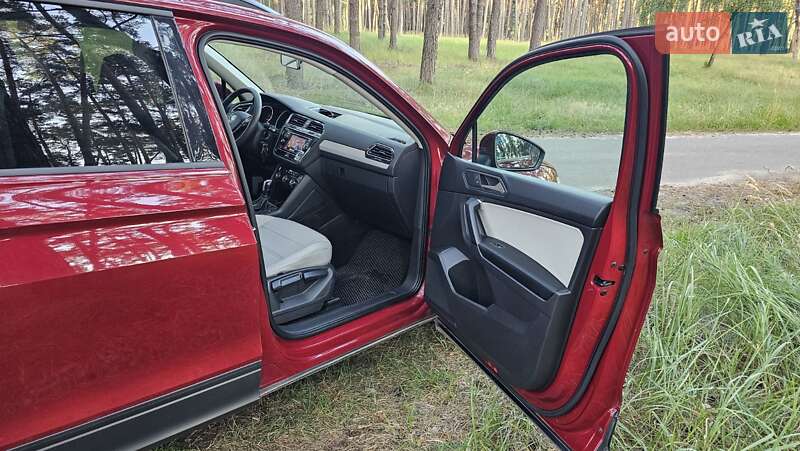 Позашляховик / Кросовер Volkswagen Tiguan 2019 в Чернігові