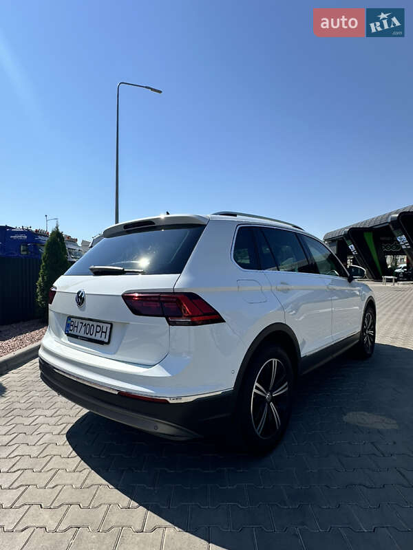 Внедорожник / Кроссовер Volkswagen Tiguan 2020 в Одессе