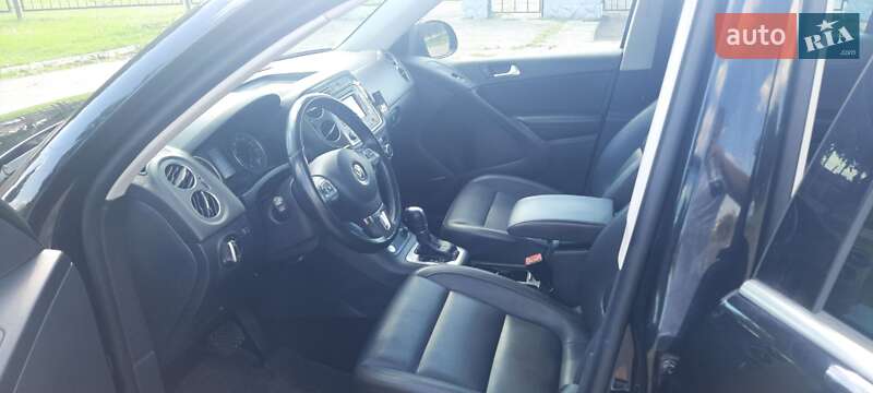 Внедорожник / Кроссовер Volkswagen Tiguan 2014 в Житомире фото 4 Внедорожник / Кроссовер Volkswagen Tiguan 2014 в Житомире