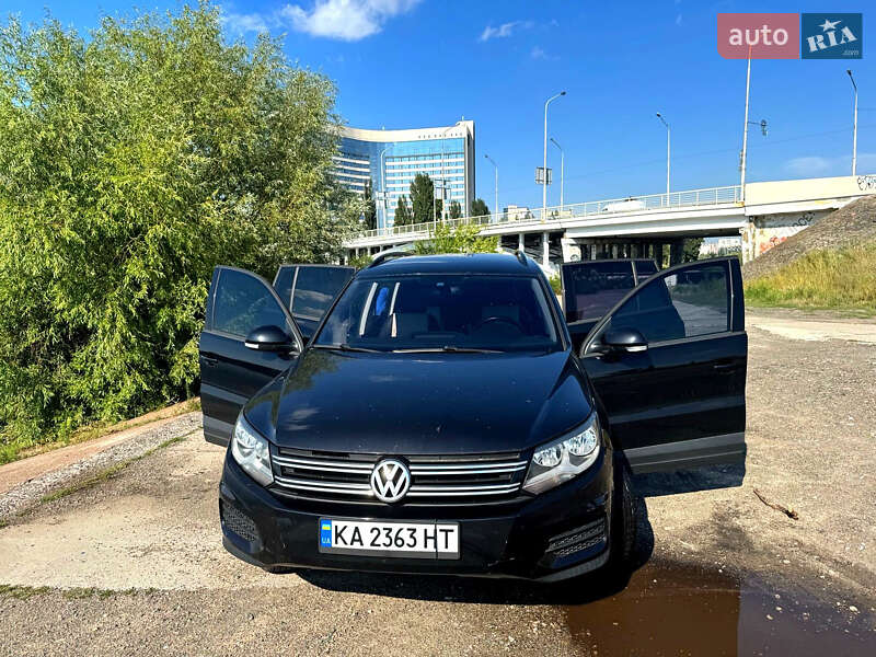 Внедорожник / Кроссовер Volkswagen Tiguan 2017 в Киеве
