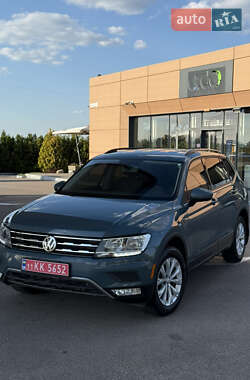 Внедорожник / Кроссовер Volkswagen Tiguan 2019 в Днепре