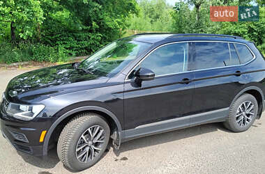 Позашляховик / Кросовер Volkswagen Tiguan 2019 в Львові
