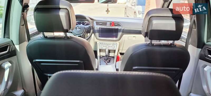 Внедорожник / Кроссовер Volkswagen Tiguan 2017 в Ровно