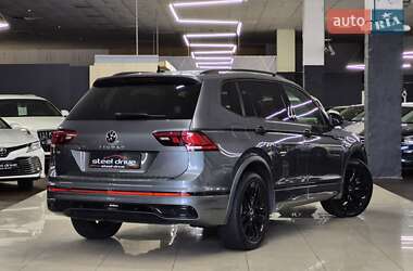 Позашляховик / Кросовер Volkswagen Tiguan 2021 в  фото 5 Позашляховик / Кросовер Volkswagen Tiguan 2021 в