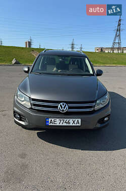 Внедорожник / Кроссовер Volkswagen Tiguan 2016 в Днепре