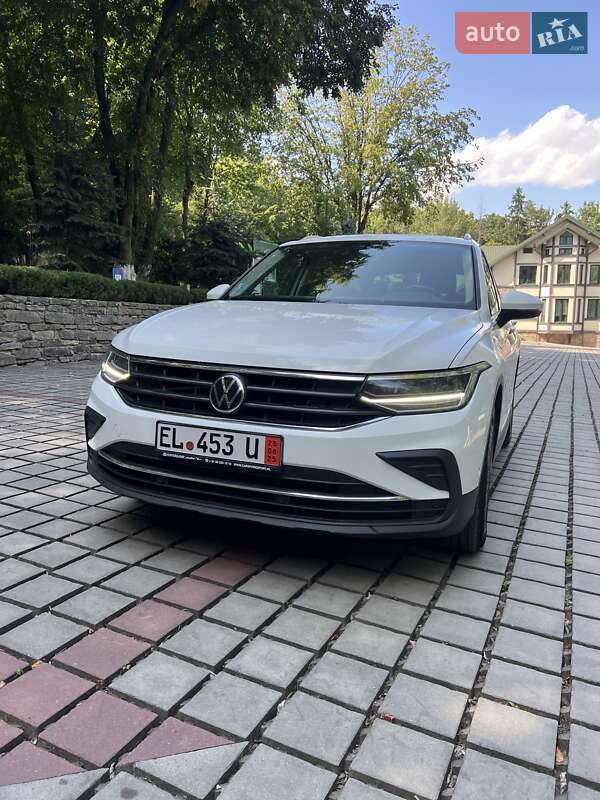 Внедорожник / Кроссовер Volkswagen Tiguan 2021 в Тернополе