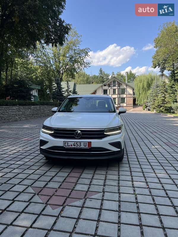 Внедорожник / Кроссовер Volkswagen Tiguan 2021 в Тернополе