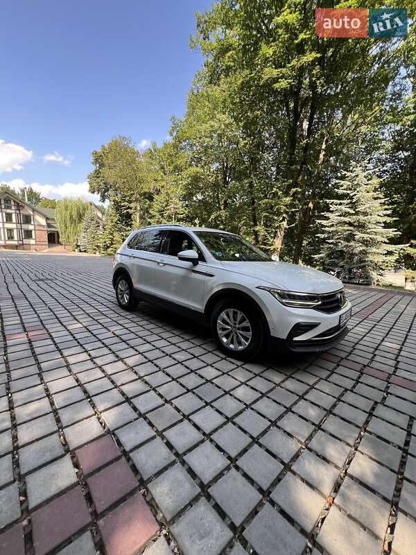 Внедорожник / Кроссовер Volkswagen Tiguan 2021 в Тернополе
