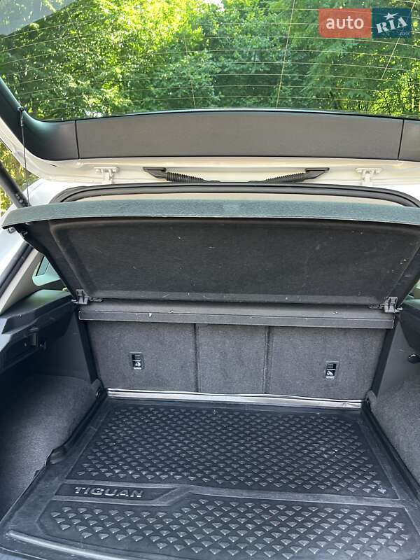 Внедорожник / Кроссовер Volkswagen Tiguan 2021 в Тернополе