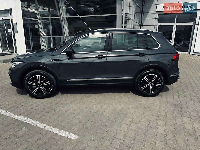 Внедорожник / Кроссовер Volkswagen Tiguan 2024 в Харькове