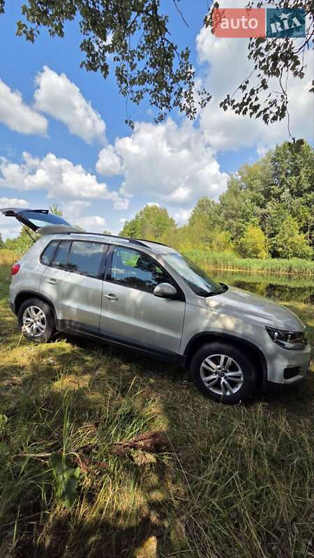 Внедорожник / Кроссовер Volkswagen Tiguan 2015 в Чернигове