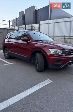 Позашляховик / Кросовер Volkswagen Tiguan 2018 в Києві