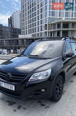 Позашляховик / Кросовер Volkswagen Tiguan 2011 в Львові