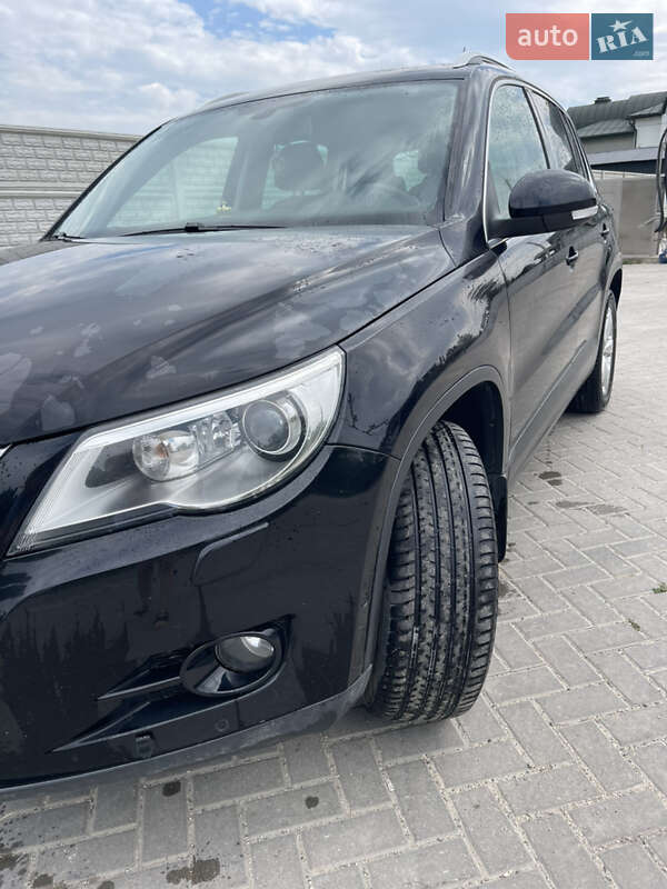 Внедорожник / Кроссовер Volkswagen Tiguan 2010 в Почаеве фото 2 Внедорожник / Кроссовер Volkswagen Tiguan 2010 в Почаеве