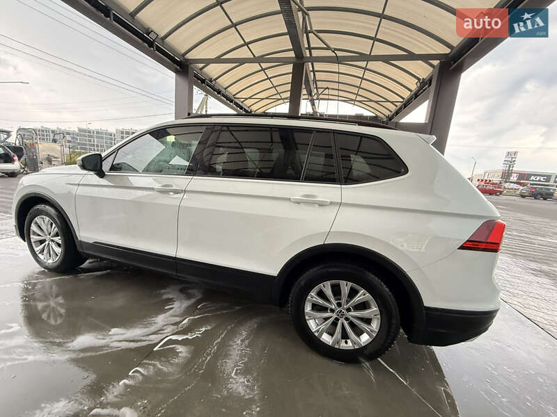 Внедорожник / Кроссовер Volkswagen Tiguan 2019 в Львове