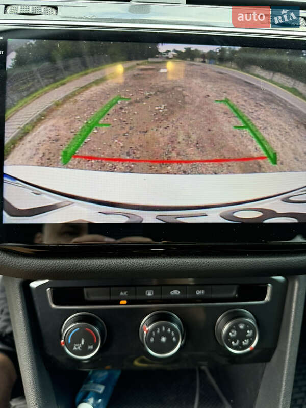 Внедорожник / Кроссовер Volkswagen Tiguan 2019 в Львове